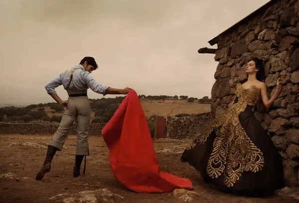 Видавництво ArtHuss випустить фотоальбом «Дивокрай» з роботами відомої фотографки Енні Лейбовіц