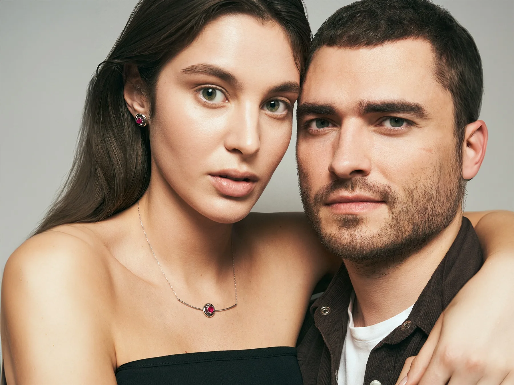 RUBY: Ювелірний дім SOVA презентував колекцію з рубінами