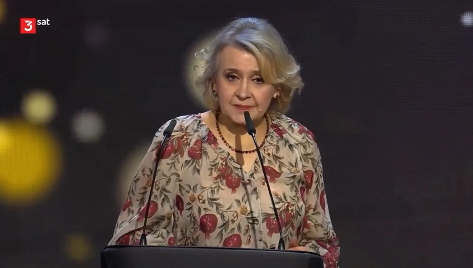 «Це найбільша в Європі війна на знищення з 1945 року». Оксана Забужко нагадала про Україну зі сцени Берлінале