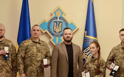 Командирка підрозділу Збройних сил Оксана «Ксена» Рубаняк отримала нагороду від РНБО