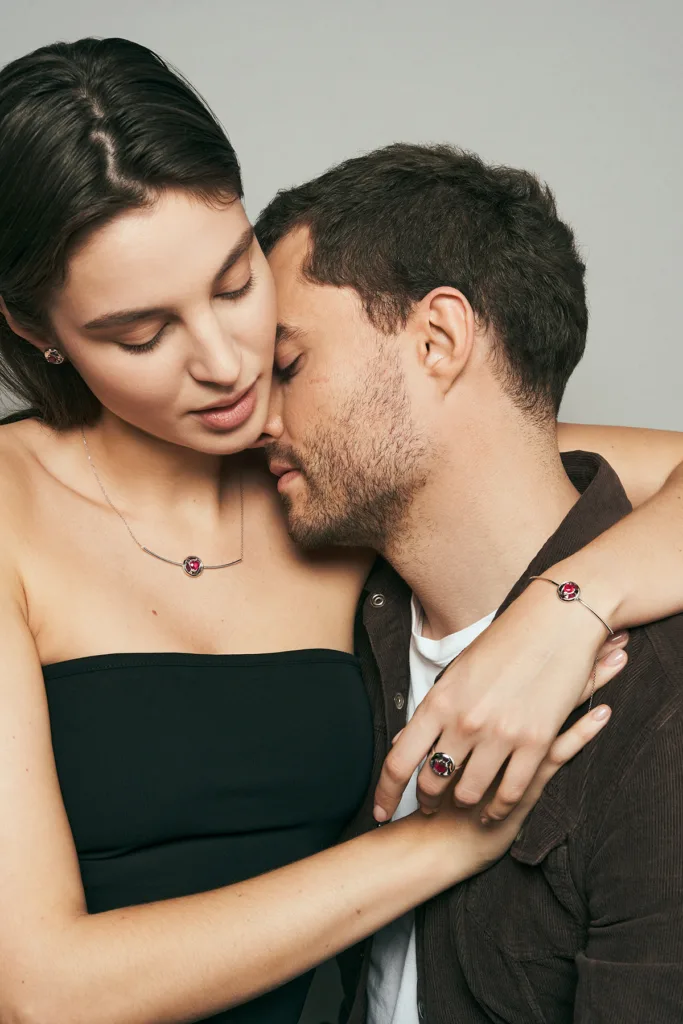 RUBY: Ювелірний дім SOVA презентував колекцію з рубінами