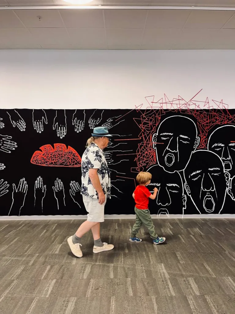 Розповіді трьох, або Як це — бути мисткинею