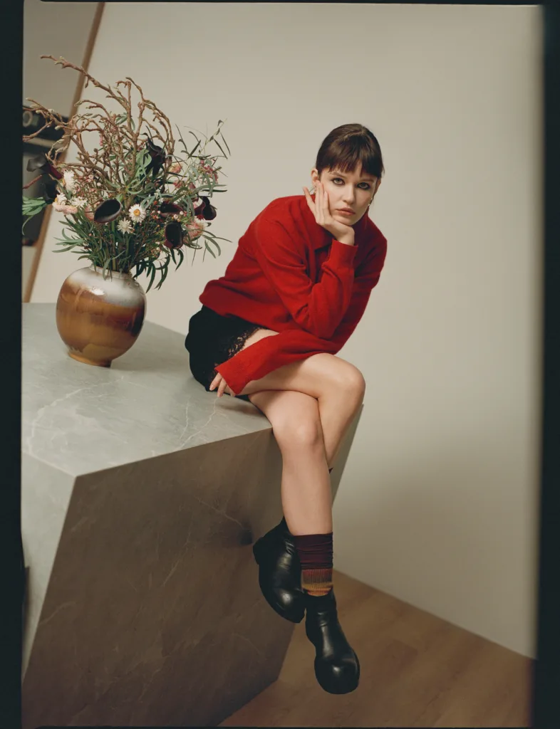 Бренд HVÓYA випустив колекцію унісекс-взуття Twain