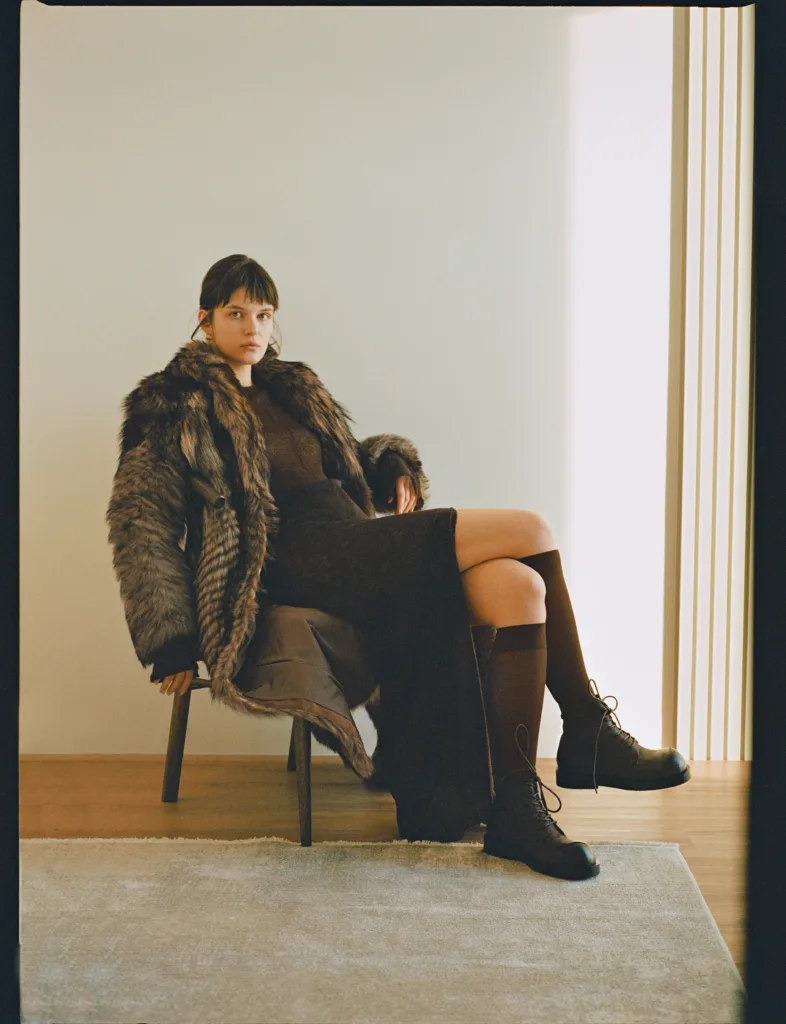 Бренд HVÓYA випустив колекцію унісекс-взуття Twain