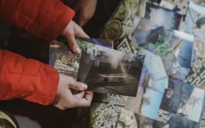 «Кінець війни, перемога і чохол на телефон». Діти з півдня України розповіли про свої мрії у фотопроєкті Behind Blue Eyes