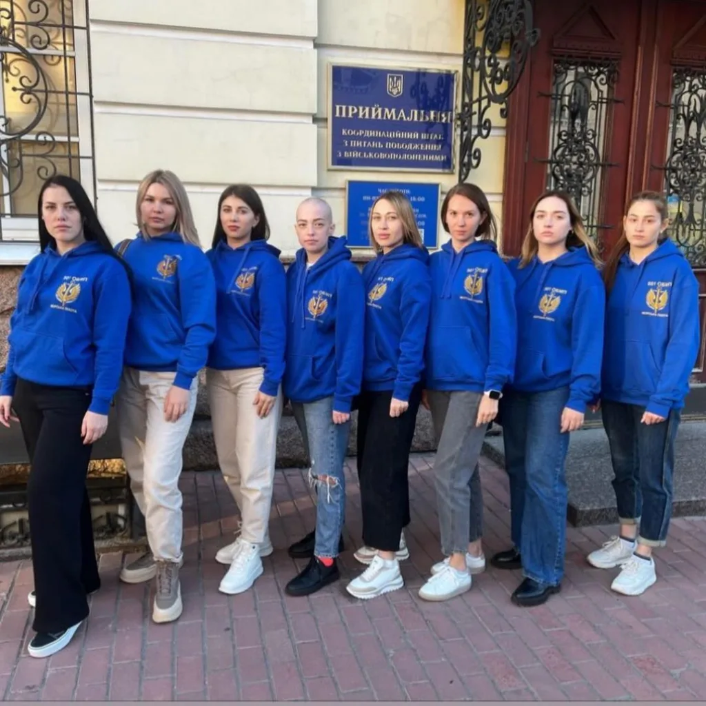 Подвійна боротьба. Як жінка з онкологією відстоює звільнення чоловіка з полону