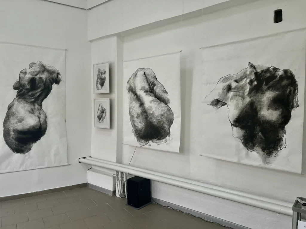 Терапія «Тілом». Рефлексія на виставку Євгенії Григор’ян 