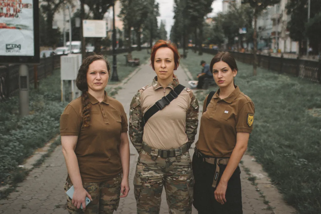 «Обрала службу і ні про що не шкодую». Як бізнес-журналістка стала військовою та працює у патронатній службі «Азову»