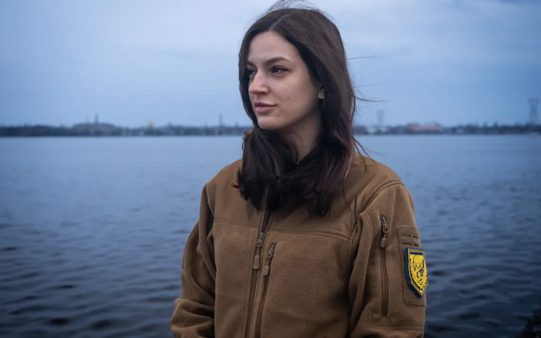 Всі статті 41 «Обрала службу і ні про що не шкодую». Як бізнес-журналістка стала військовою та працює у патронатній службі «Азову»