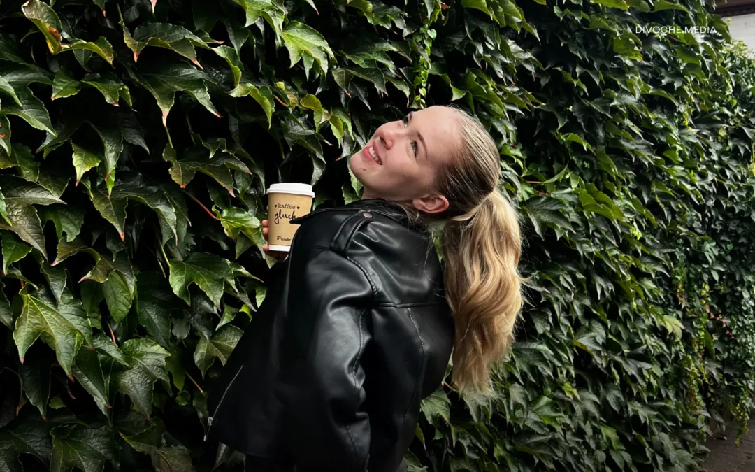 «Іноді не відчувала себе комфортно ні в нечуючій компанії, ні в чуючій». Історія Аліни Нікуліної з порушеннями слуху