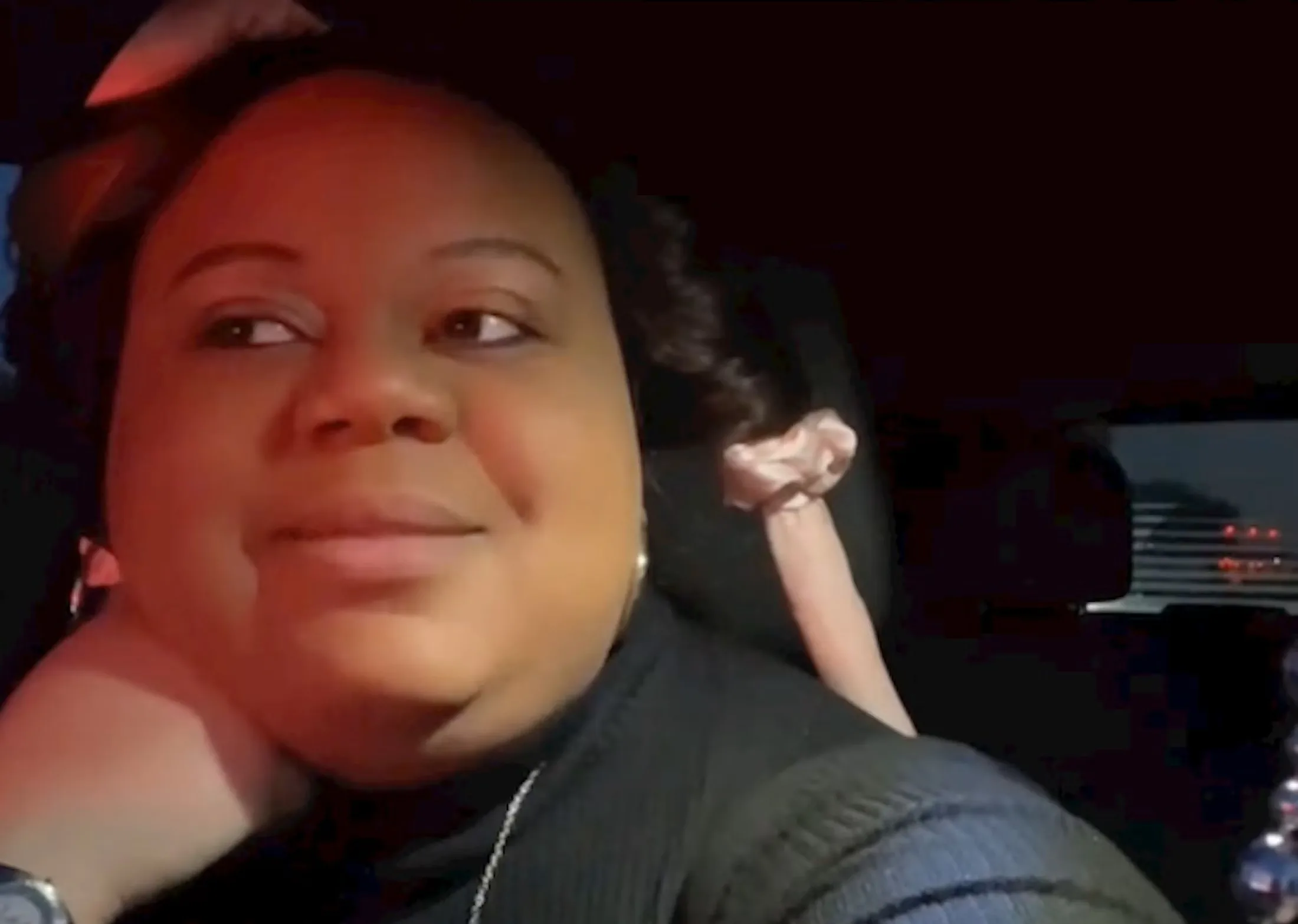 Тікток захопила вірусна драматична історія «За кого я вийшла заміж?!?» про брехню у стосунках