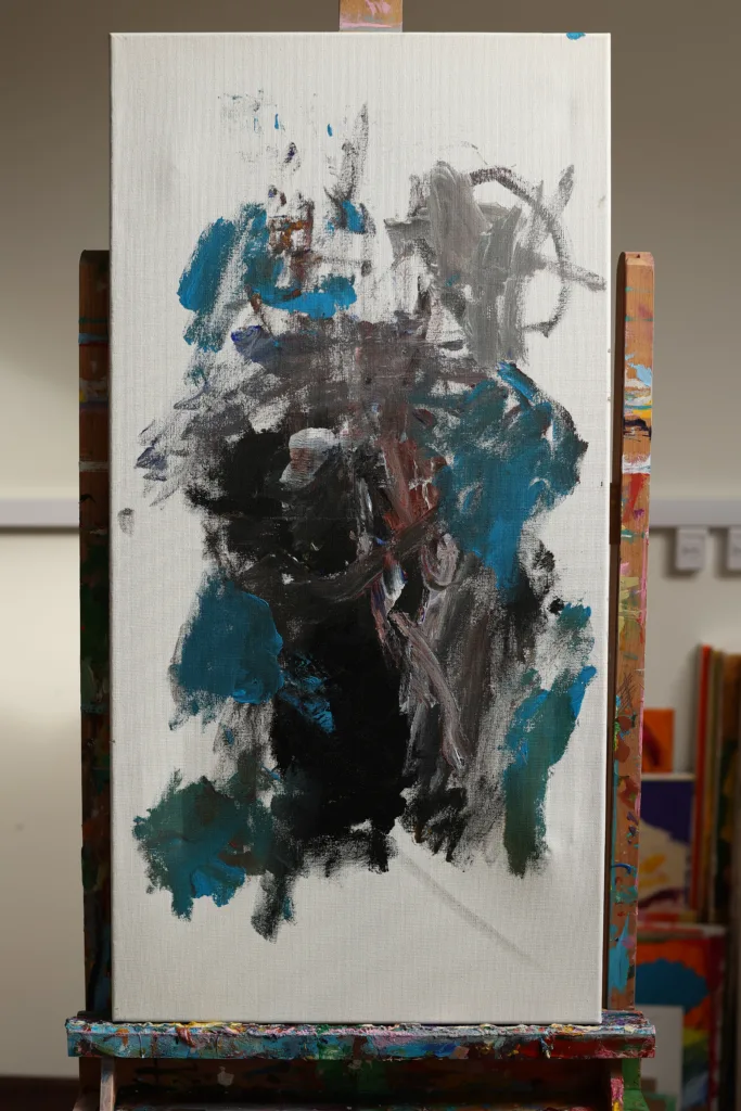 «Я хочу, щоб насамперед бачили творчість людини, а потім дізнавалися, що в неї синдром Дауна». Як працює інклюзивна студія українських митців артбрюту