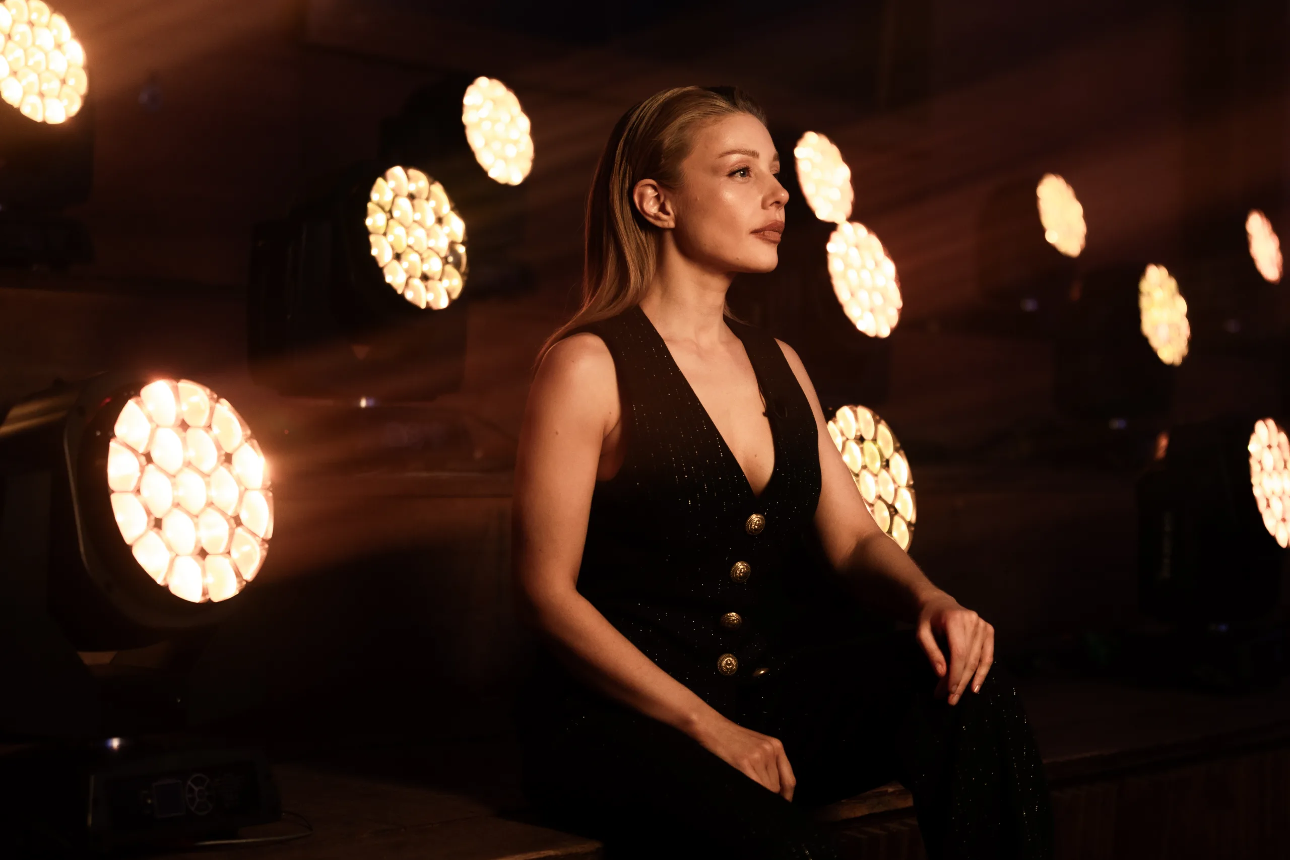 Тіна Кароль запускає авторський YouTube-проєкт «Дім звукозапису», щоб дати нове життя забутим українським пісням