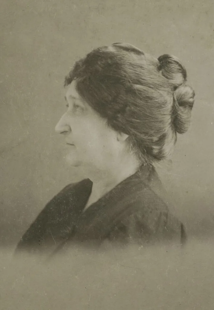 Наталія Кобринська