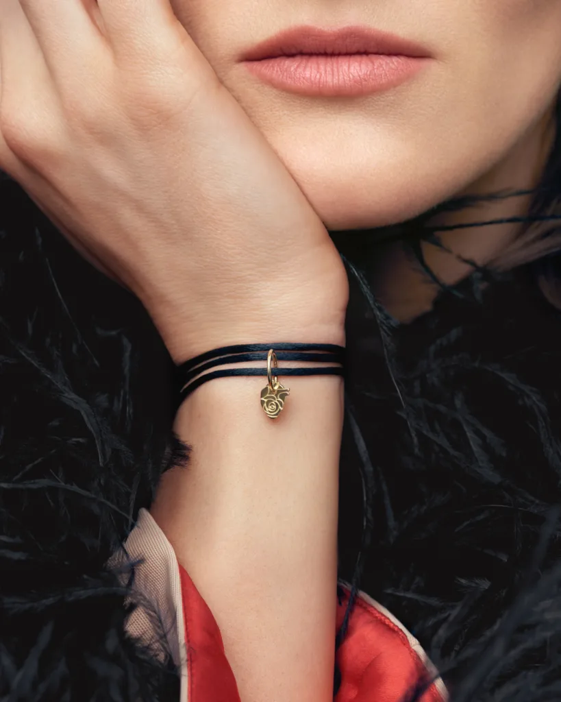 Бренд FROLOV та ювелірний дім SOVA випустили спільну благодійну колекцію на підтримку фонду «Діти Героїв»