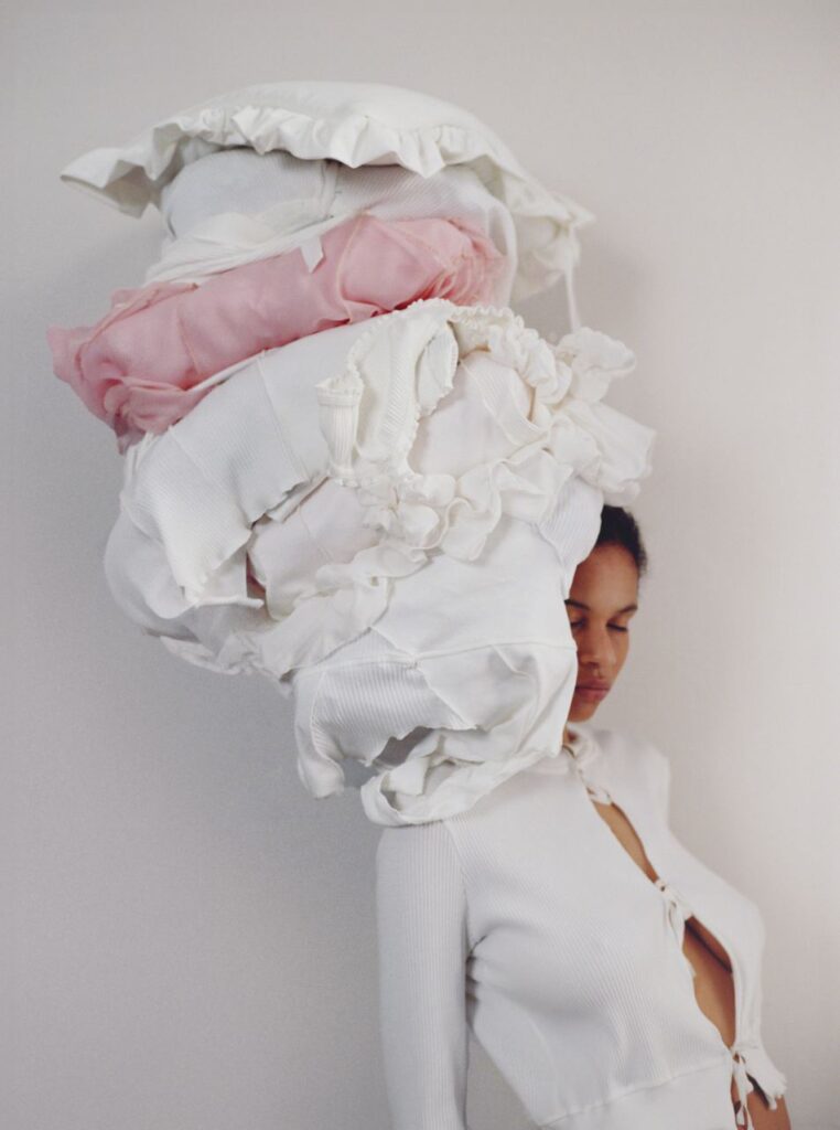 LONDI представив нову колекцію How to sleep, в якій переосмислив поняття одягу для сну та відпочинку