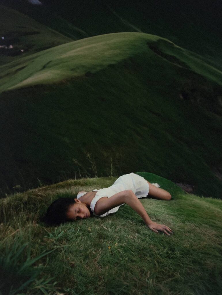 LONDI представив нову колекцію How to sleep, в якій переосмислив поняття одягу для сну та відпочинку