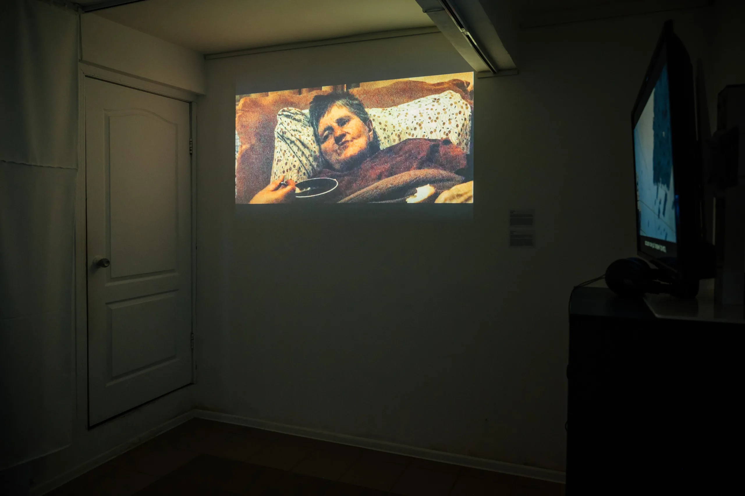 В Івано-Франківську відкриється виставка-ретроспектива жіночого відеоарту «Приходять і відходять»