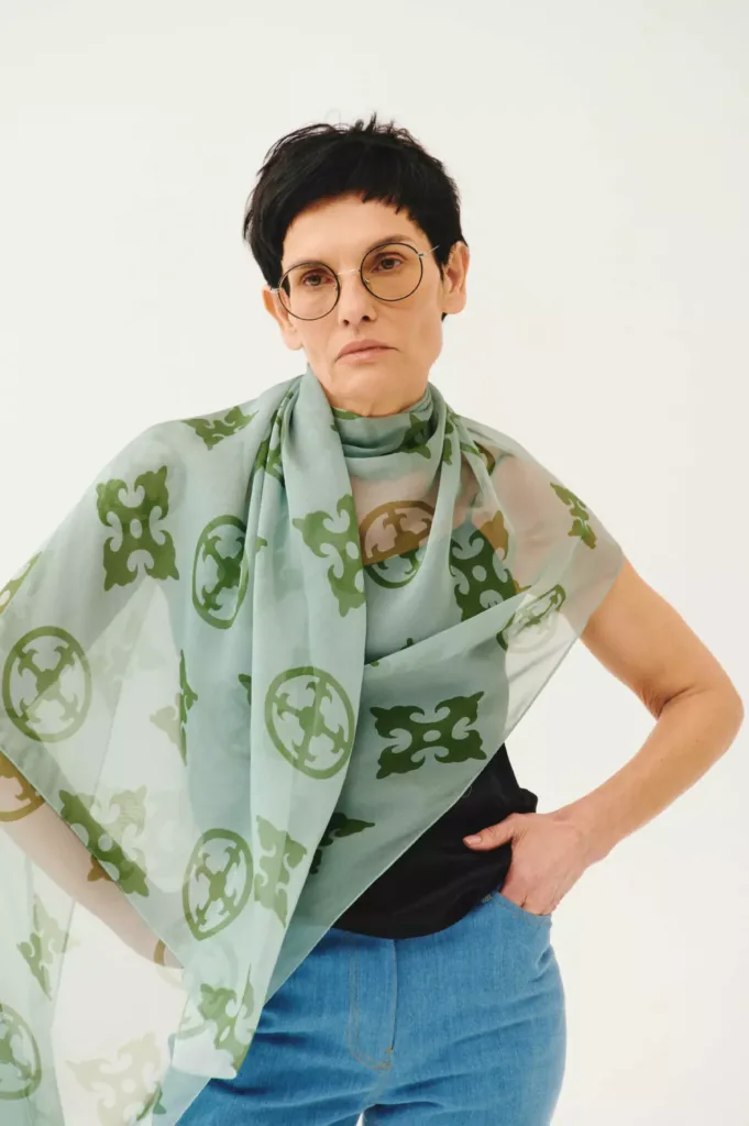 Бренд OLIZ створив колекцію шовкових хусток, присвячену Софійському собору та Київській Оранті