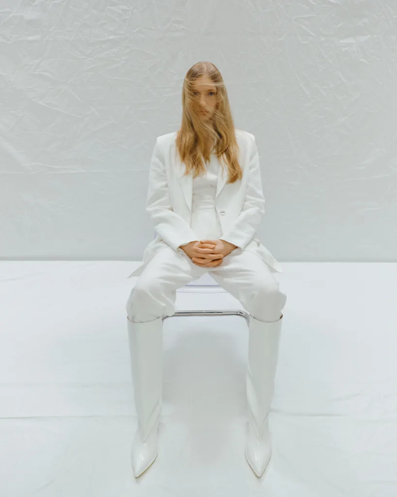 Бренд RITO випустив весняно-літню колекцію у колаборації з українською художницею Ліліт Саркісян