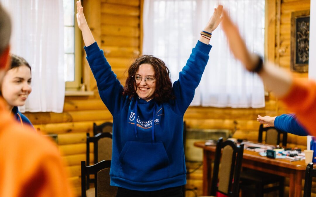 «Задавала розробити біо профілю в інстаграмі письменника, якого вивчали». Історії жінок, які змінили фах під час війни та поїхали вчителювати