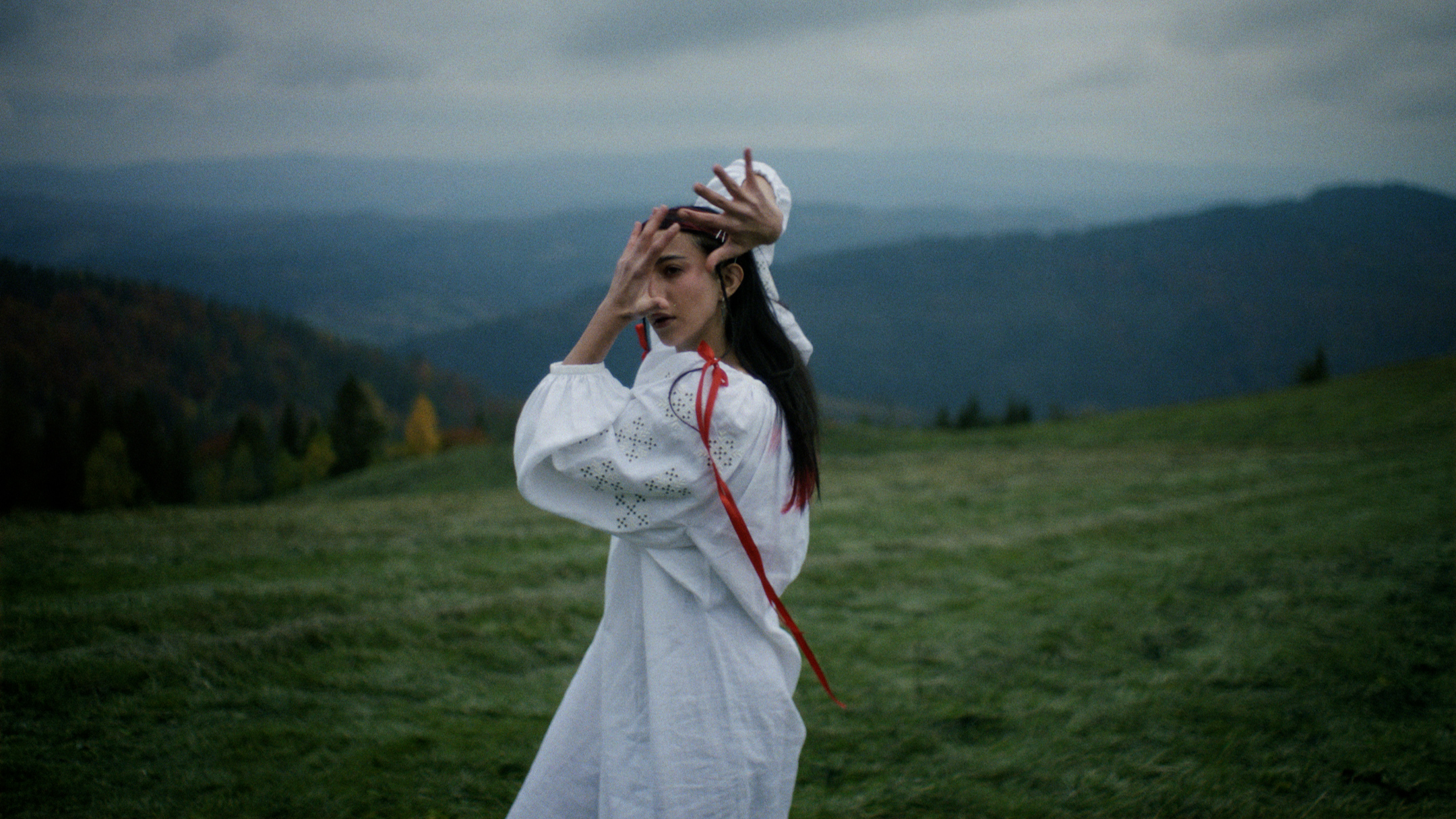 Etnodim та агенція Drama Queen випустили мініфільм про тугу за домом і пошук свого коріння