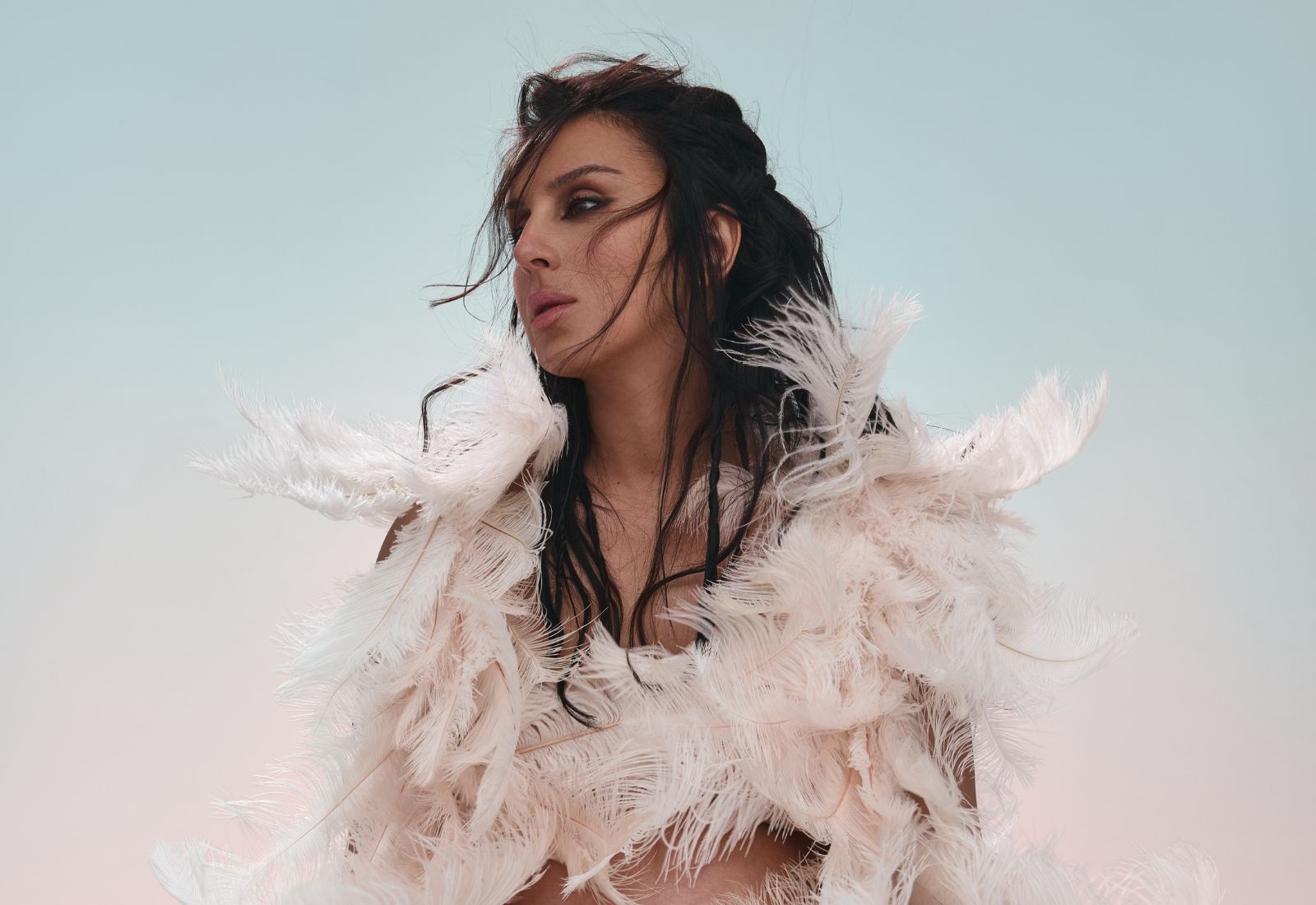 «Люблю». Джамала представила нову пісню з відео, перебуваючи на останньому місяці вагітності