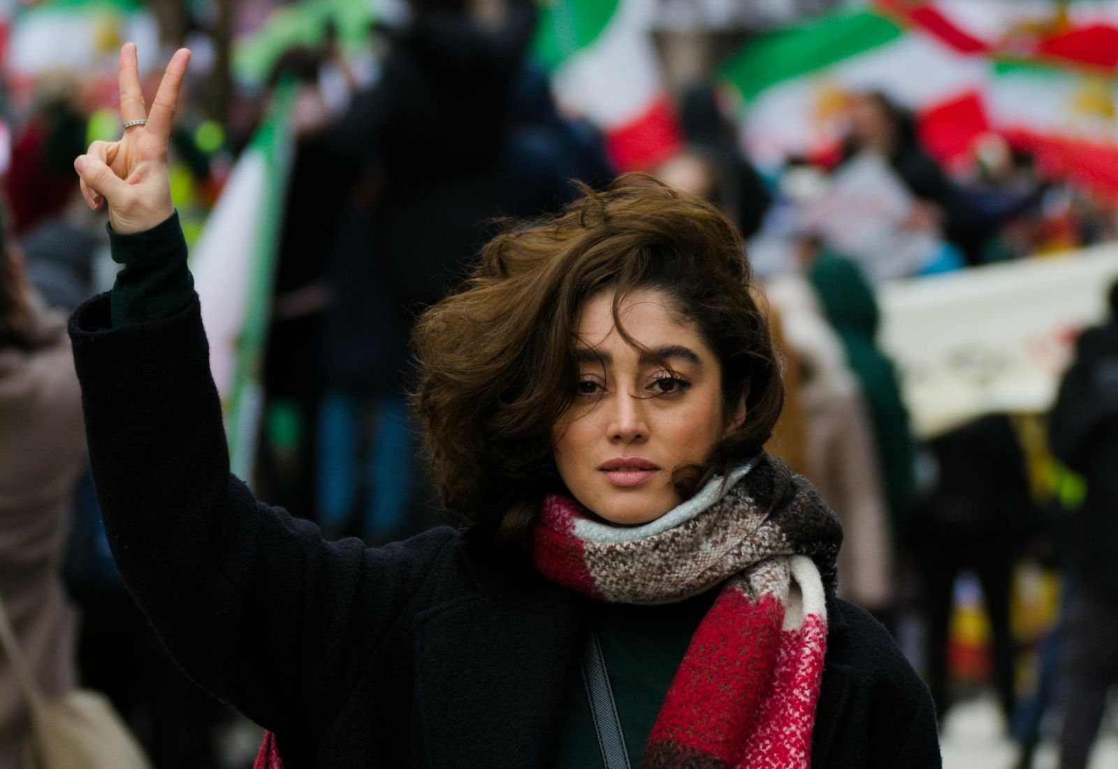 Президент Ірану загинув в авіакатастрофі: жінки святкують смерть «тегеранського різника»