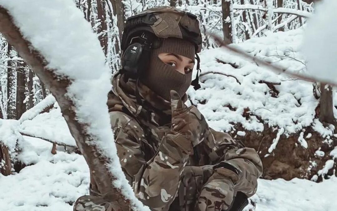 Жінки в ЗСУ досі не забезпечені одягом та взуттям належного розміру — дослідження