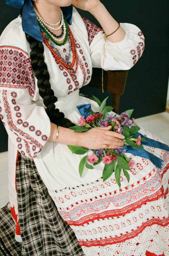 «Викрадене мистецтво…» Херсонський музей створив анімовану копію картини, викраденої під час окупації