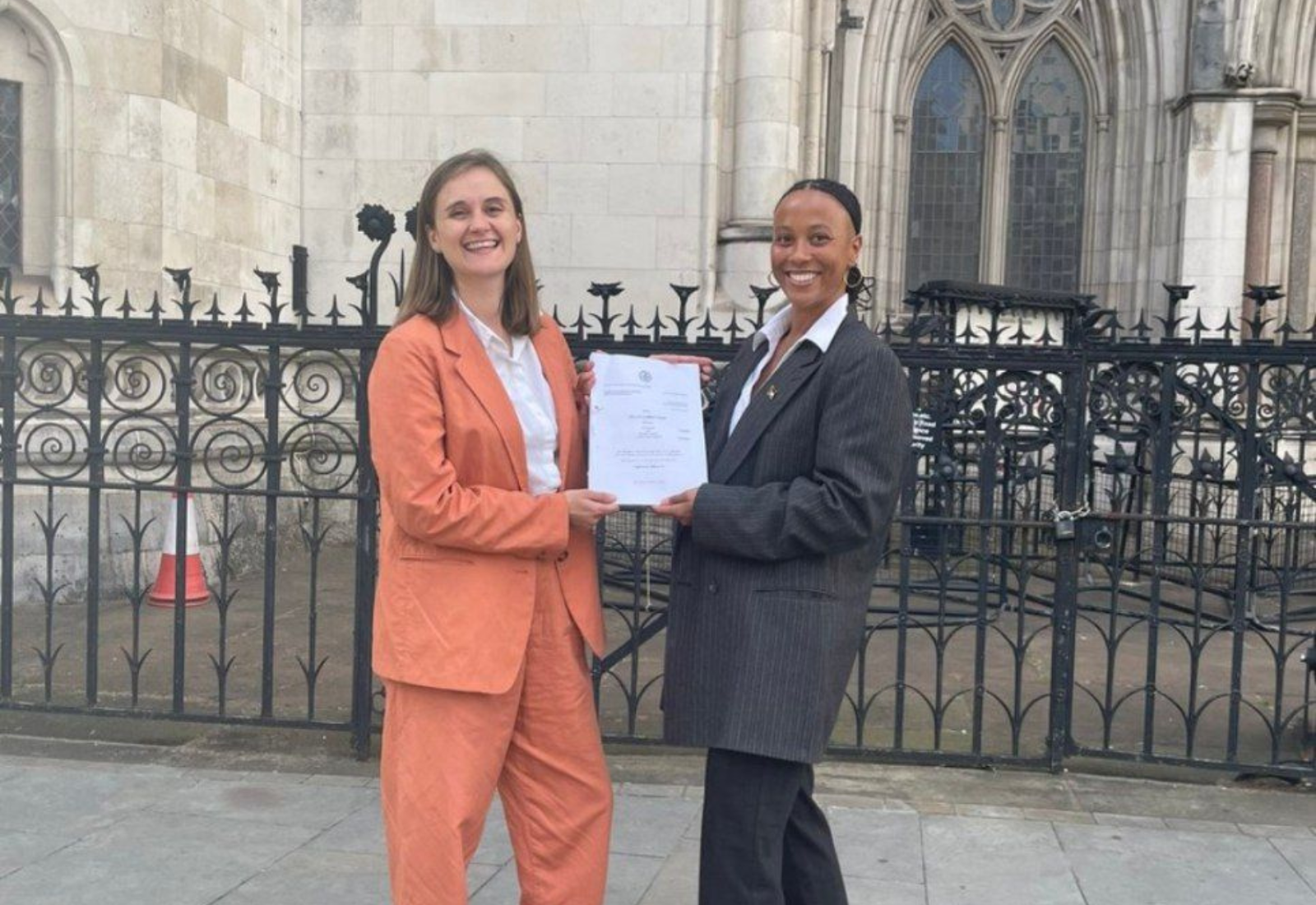 У Великій Британії жінка через вісім років розгляду виграла справу про сексуальне насильство терапевта