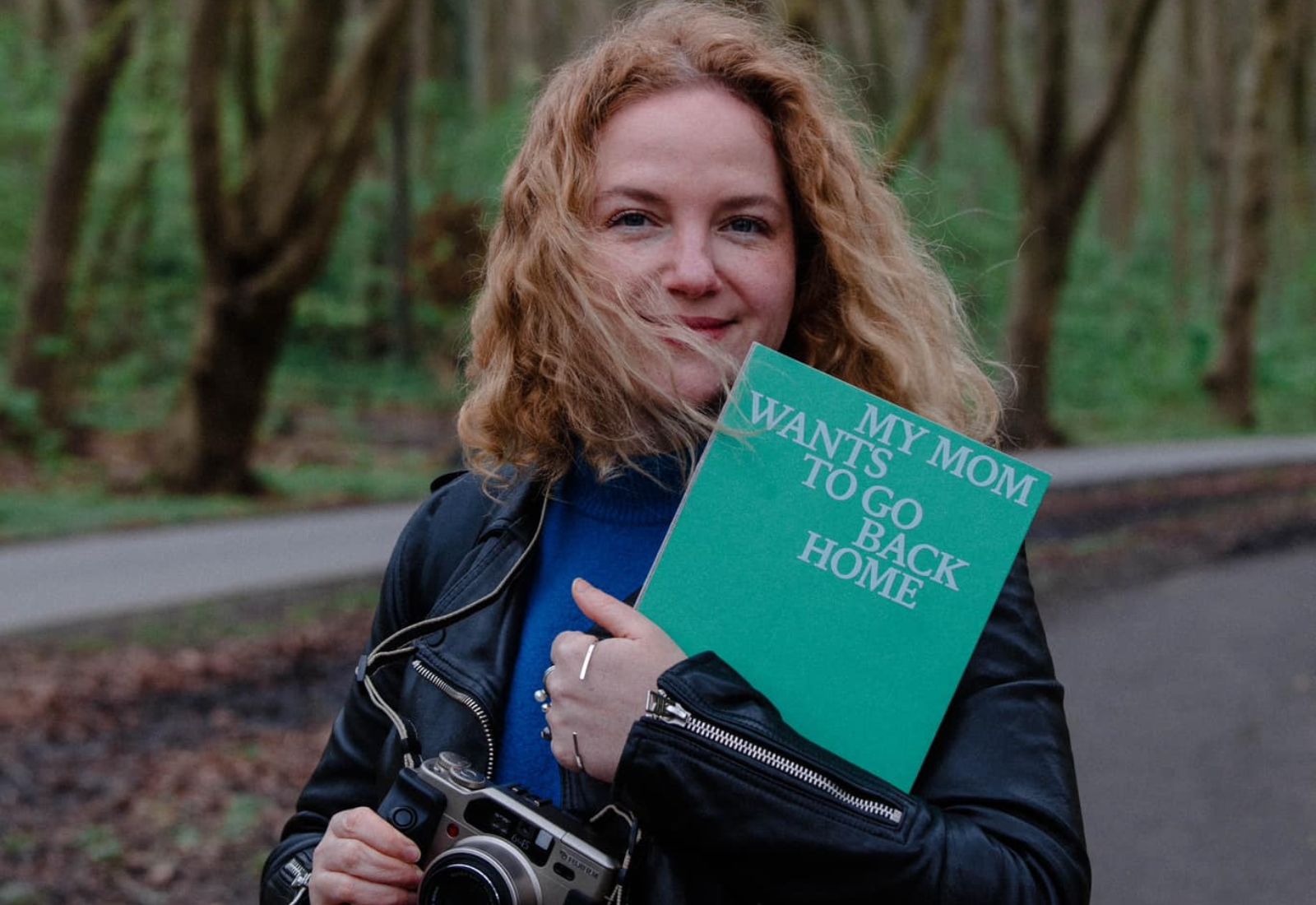 Фотокнига українки Ганни Грабарської «Моя мама хоче повернутися додому» номінована на премію фестивалю Les Recontres d’Arles