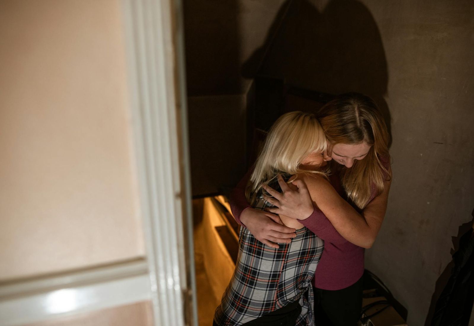 Сексуальне насильство в умовах війни в Україні: зареєстровано вже понад 300 фактів, виплату репарацій отримали 40 постраждалих