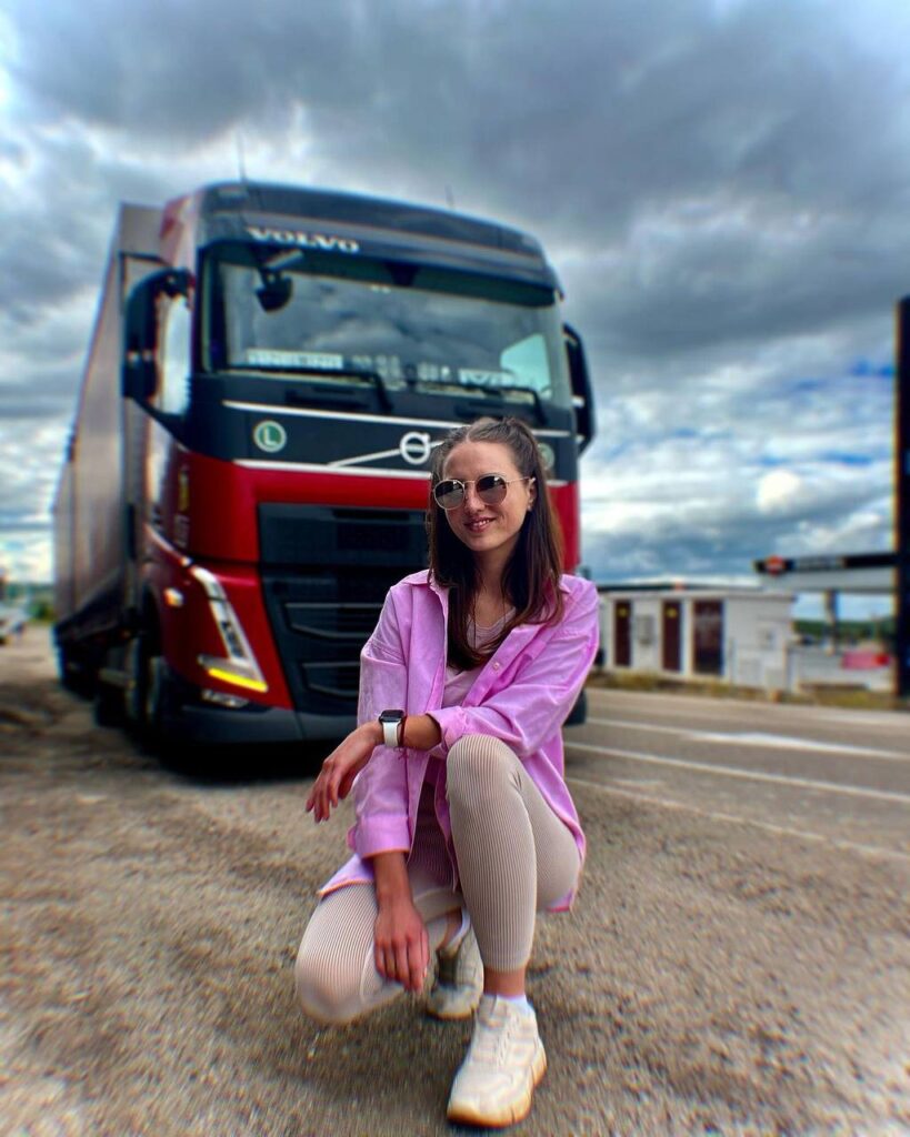 «Далекобійник — професія, що не має статі». Як українки працюють водійками вантажівок і де жінки можуть опанувати цей фах