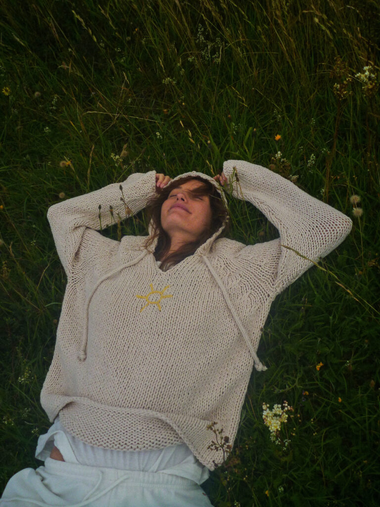 Бренди JUL і TRIP:TYCH вперше випустили спільну колекцію, присвятивши її подорожам