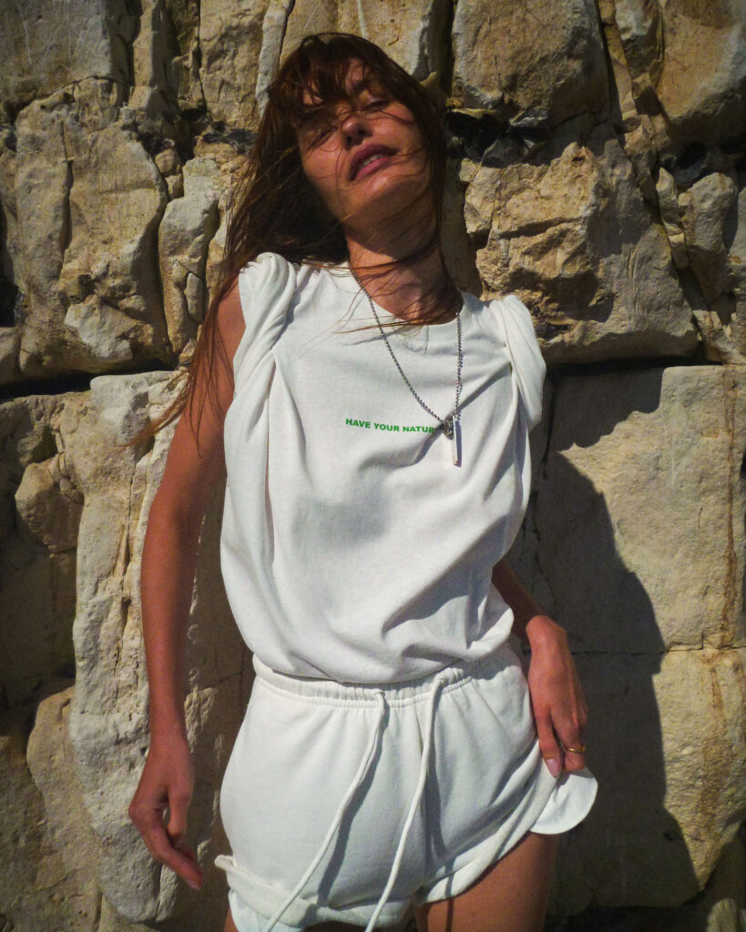 Бренди JUL і TRIP:TYCH вперше випустили спільну колекцію, присвятивши її подорожам