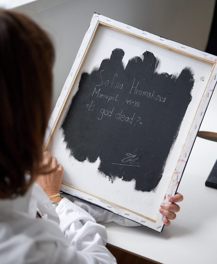 «Щоденники війни: непочуті голоси українських дітей» — історії маленьких українців, які пережили жахи війни