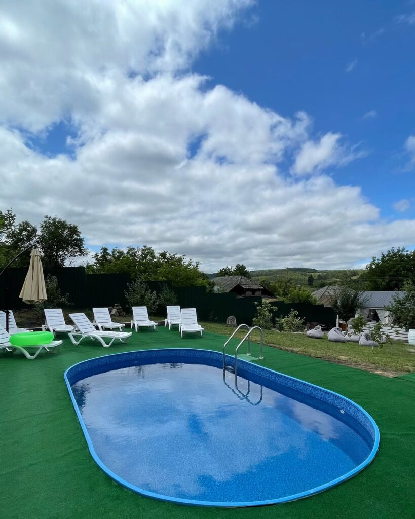 Як відкрити садибу для відпочинку в селі: досвід жінок, які розвивають зелений туризм в Україні