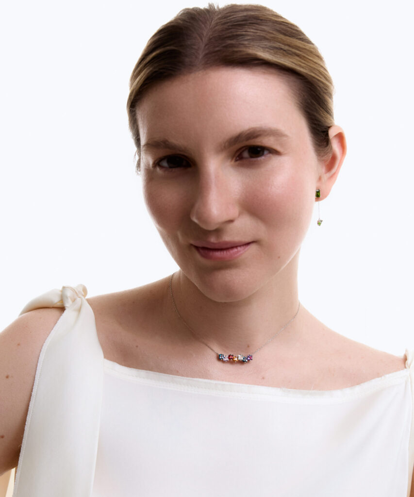 Натхнення жінками, що рухають життя. Українські бренди Only Good та ZARINA презентували спільну колекцію прикрас