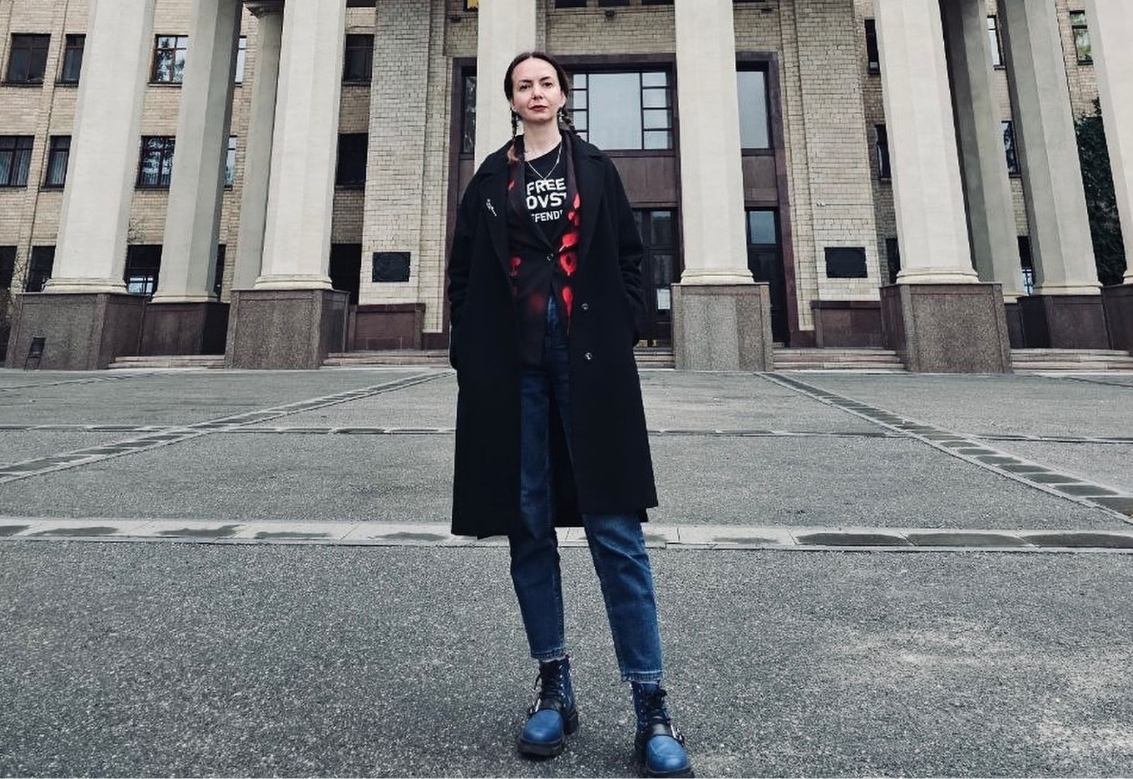 Захисниця Маріуполя Валерія «Нава» Суботіна анонсувала вихід книжки «Азовсталь. Сталева пресслужба»