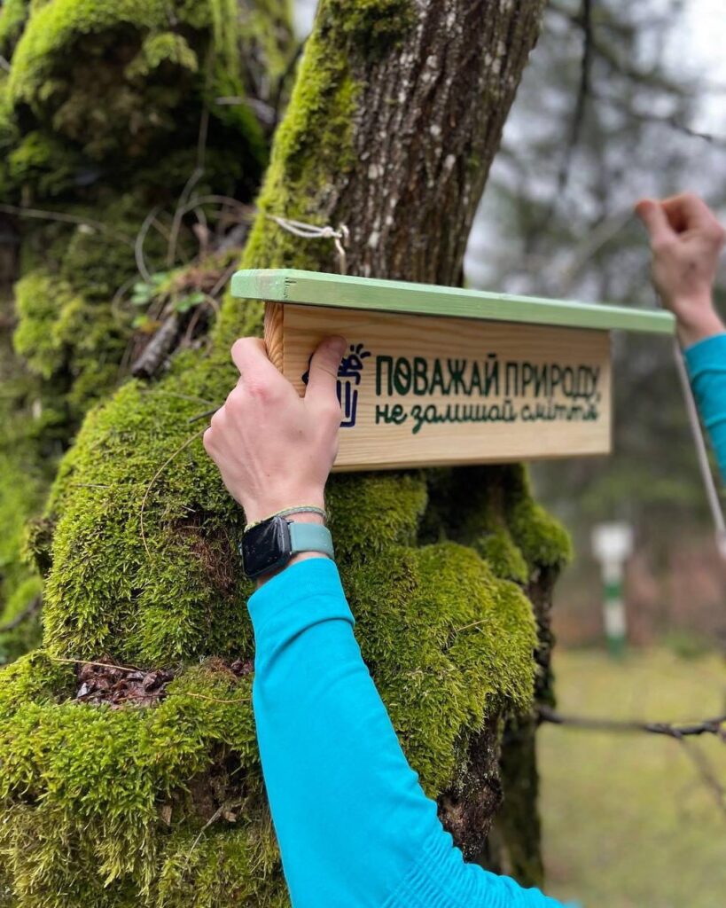 «Із Закарпатським морем нас познайомило сміття»: Історія Олени Жук, яка прибирає Карпати і займається екопросвітою