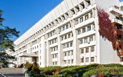 Завідувача кафедри біохімії КНУ ім. Тараса Шевченка звинуватили в сексуальних домаганнях