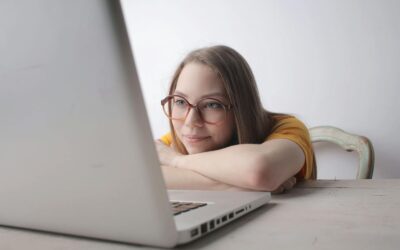 Майже половина українських онлайн-медіа дискримінує жінок — дослідження 