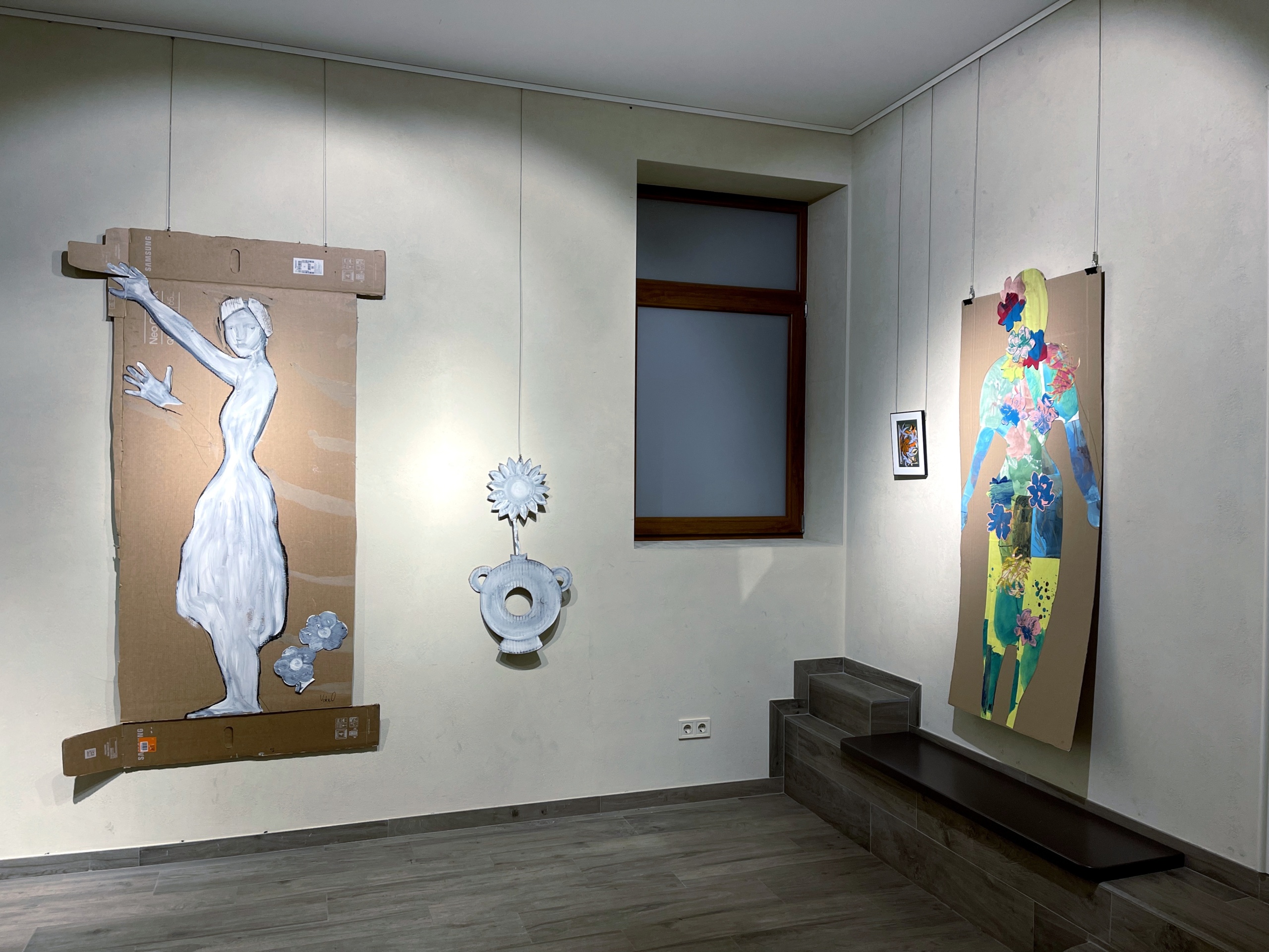 Різноманітність жіночої суті та краси. У Києві відбудеться спільна виставка Віки Остренко та Марти Андрусенко «Квітка»