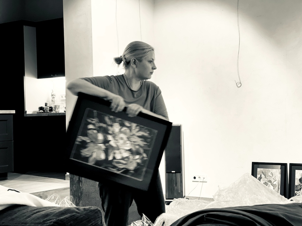 Різноманітність жіночої суті та краси. У Києві відбудеться спільна виставка Віки Остренко та Марти Андрусенко «Квітка»