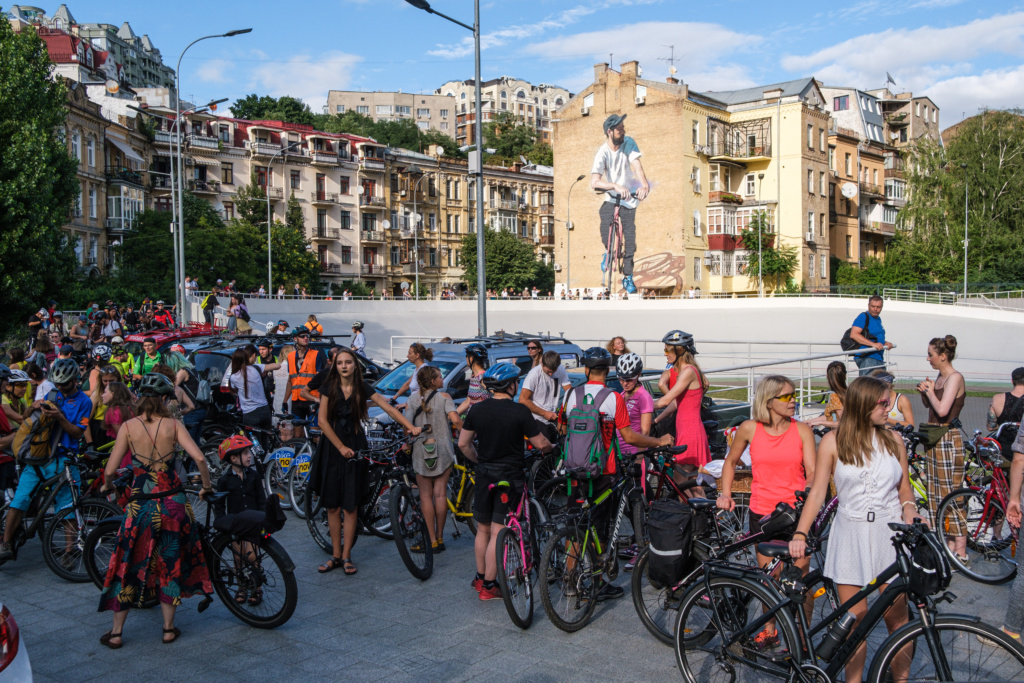 У Києві відбудеться Велопарад дівчат, на якому збиратимуть гроші для підрозділів ППО