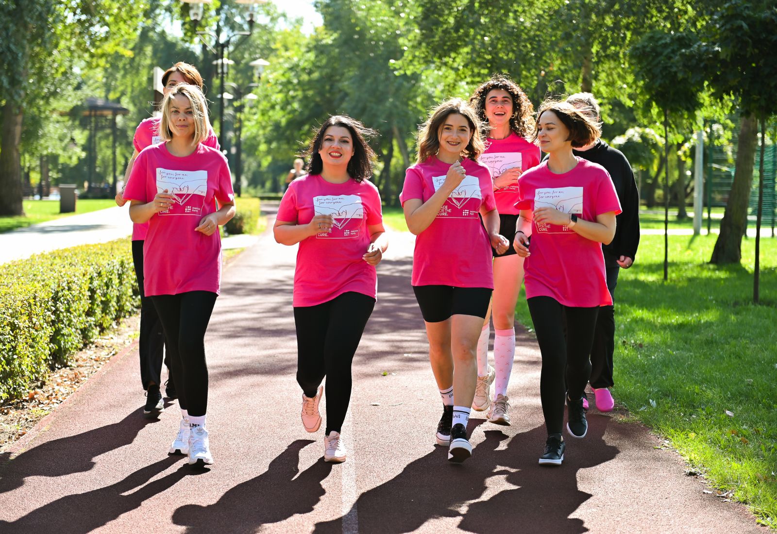 В Україні проведуть благодійний забіг Race for the Cure, щоб зібрати 2,5 мільйона гривень на ліки для жінок з раком грудей