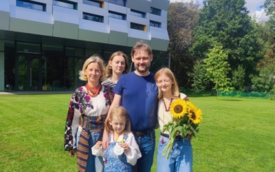 Вісник сексизму 7 В УКУ заснували стипендійний фонд імені Євгенії, Ярини, Дарії та Емілії Базилевич, які загинули через російську атаку по Львову