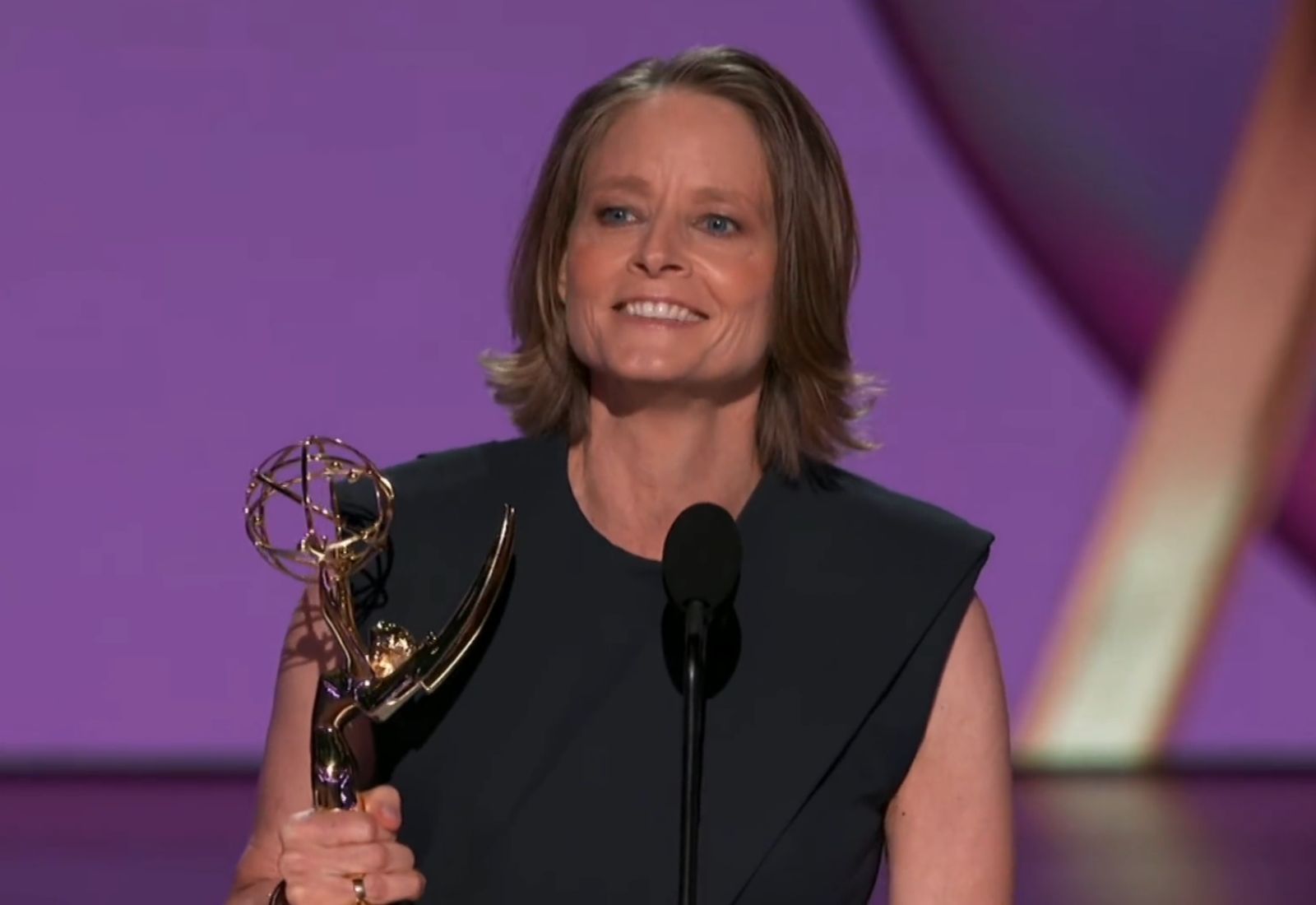 Акторка Джоді Фостер отримала першу премію «Еммі» та присвятила її своїй офіційній дружині Олександрі Гедісон