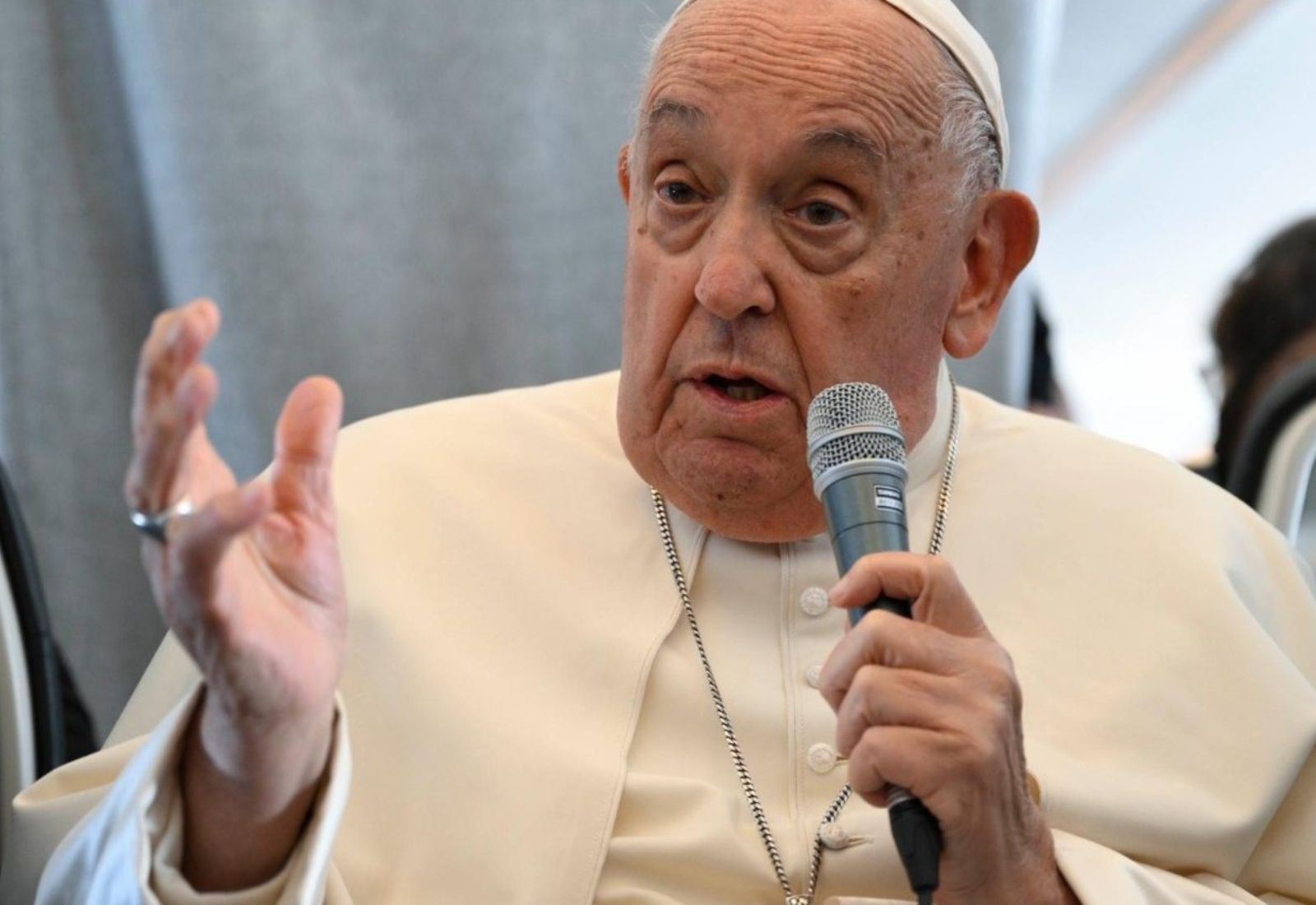 «Донька, сестра, мати». Папа Римський Франциск потрапив у скандал через висловлювання про роль жінок у суспільстві